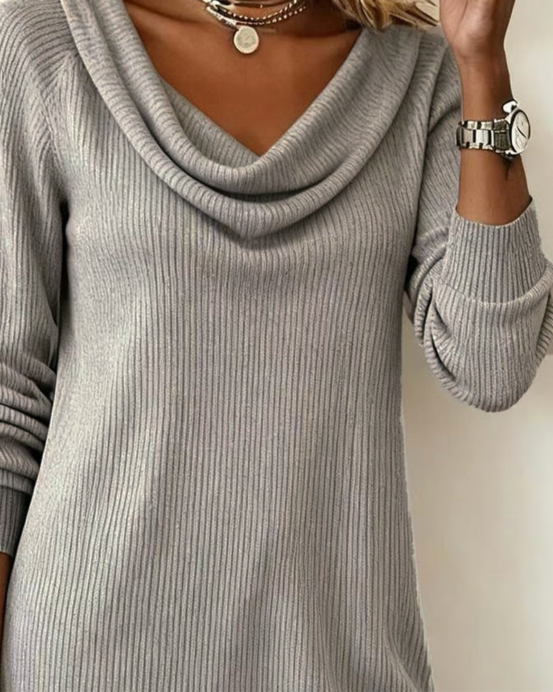 Rechte Jurk Met Lange Mouwen En Opstaande Kraag