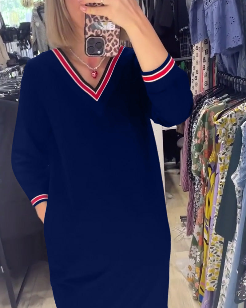 Jurk met V-hals en zakken