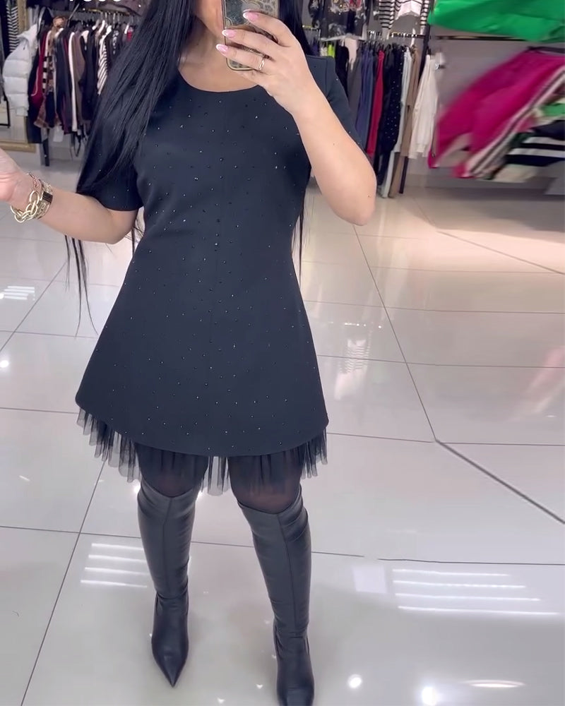 Jurk Met Korte Mouwen En Mesh Rok En Kralenstiksels