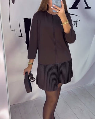 Jurk Met Driekwartmouwen En Accordeonplooien