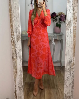 Jurk met V-hals en geknipte taille