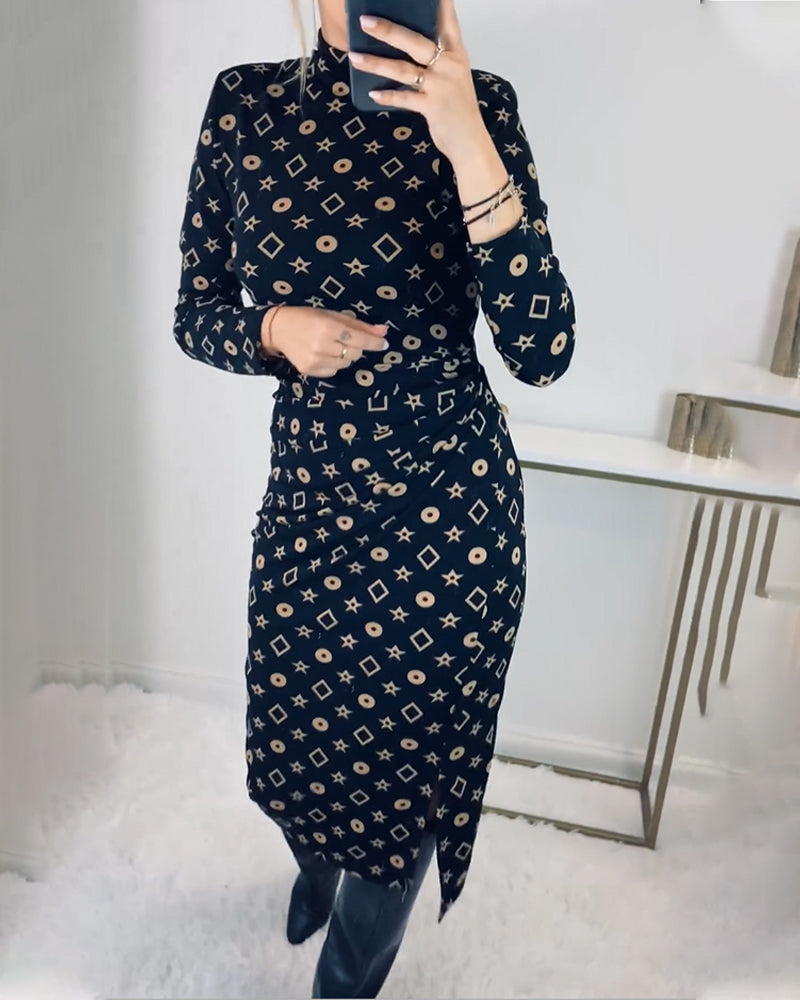 Elegante jurk met hoge hals en geometrische print