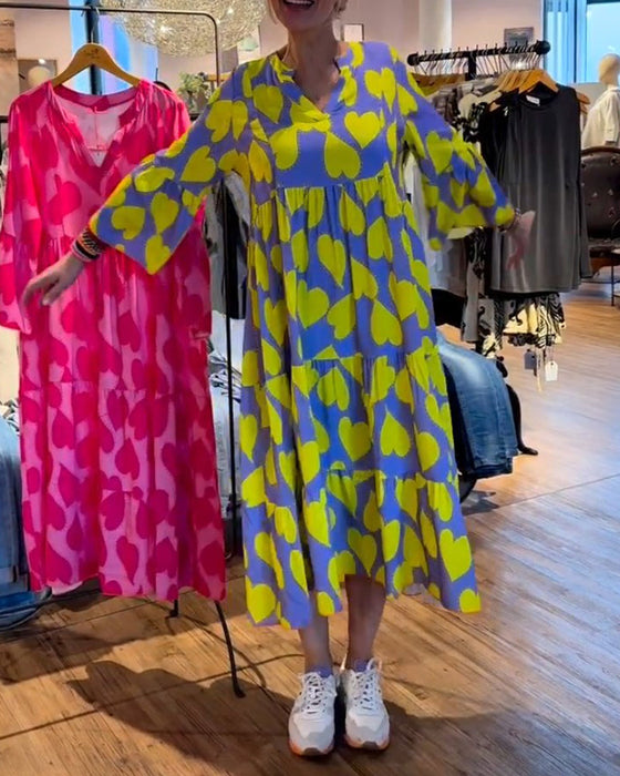 Jurk met V-hals en hartjespatroon