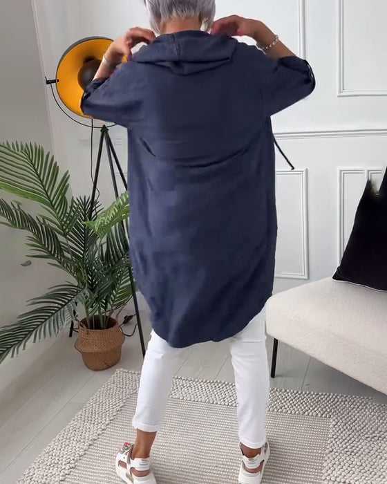 Jas met capuchon en letterprint