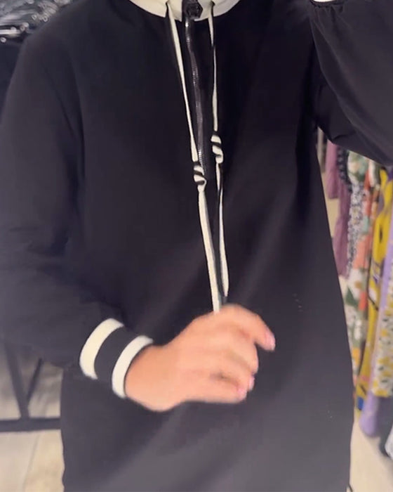 Casual opstaande kraag jurk met lange mouw en trekkoord