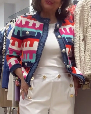 Jack met kleurrijke print en onafgewerkte knopen