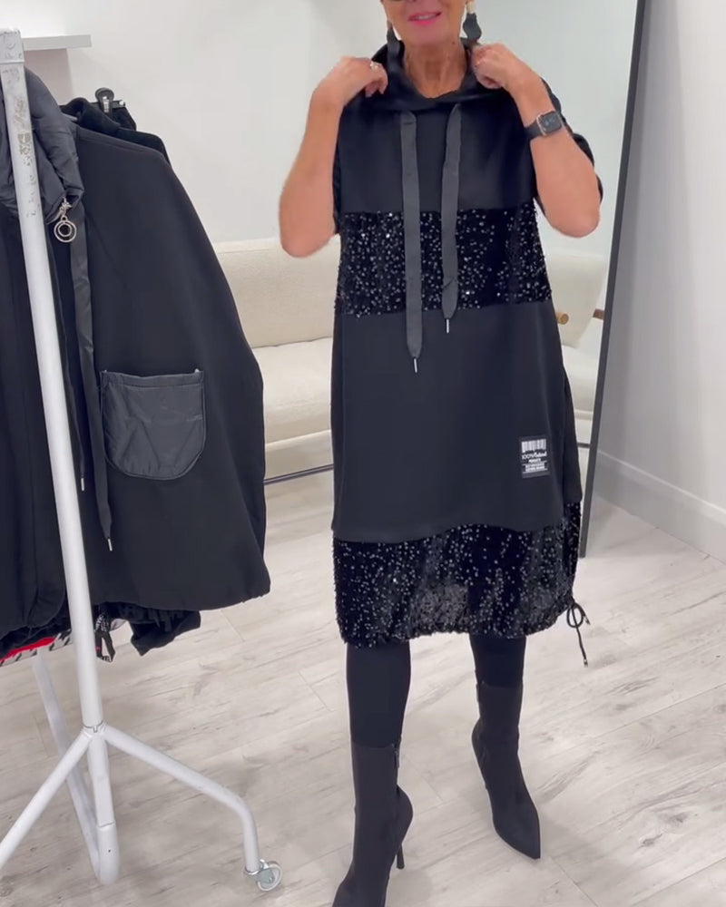 Jurk Met Capuchon En Modieus Patchwork