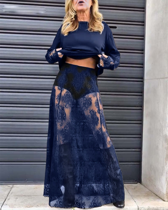 Tweedelige set: effen T-shirt en kanten rok