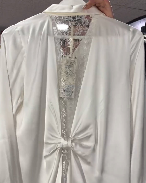 Stijlvolle Kantblouse met Strik