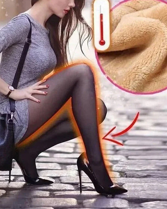 Onberispelijke benen, doorschijnende, warme, met pluche gevoerde elastische panty