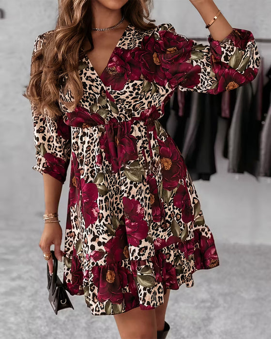 Jurk Met Bloemluipaardprint En V-Hals