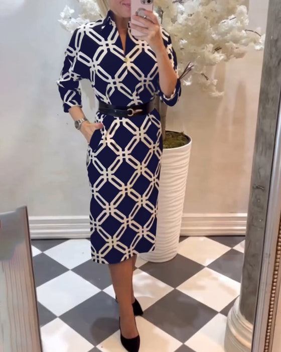 Elegante jurk met geometrische print en zijsplit