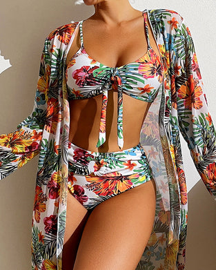 Bikini's en cover-ups met bloemenprint