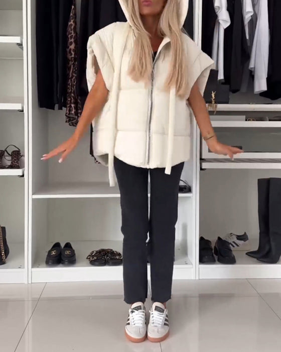 Gewatteerde jassen met capuchon, effen kleur, korte mouwen en rits