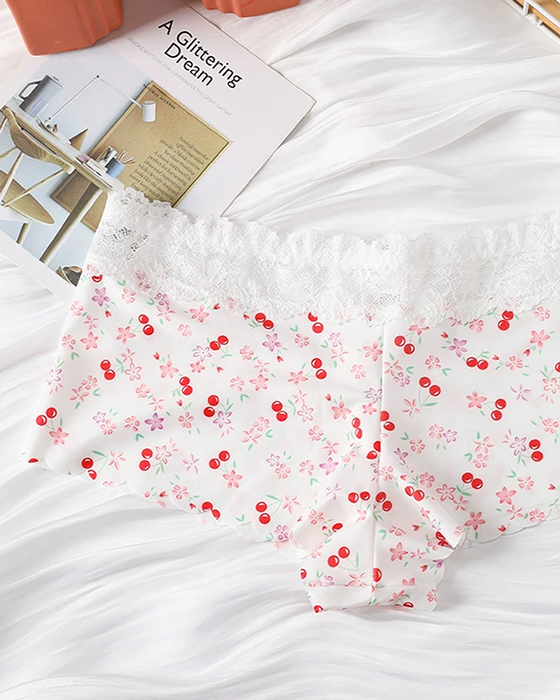 Slip Met Kant Rand En Middelhoge Taille