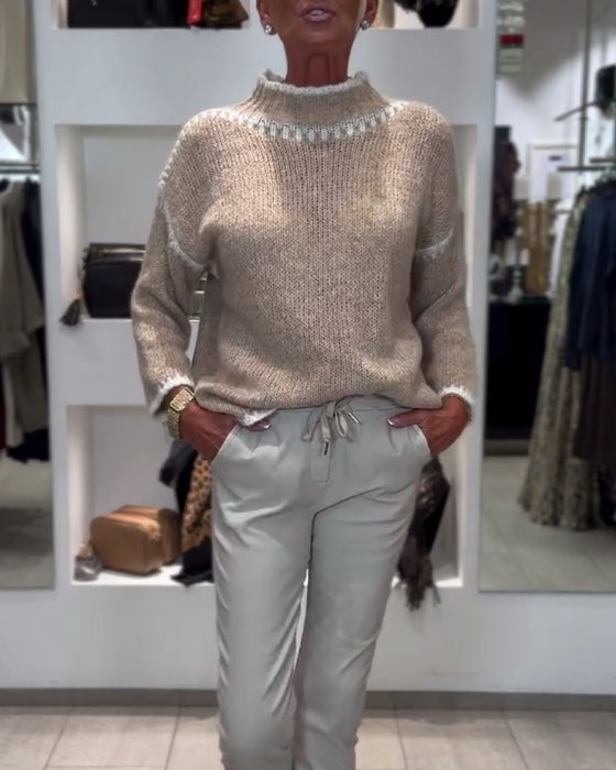 Veelzijdige Pullover Met Hoge Hals En Contrasterende Kleuren