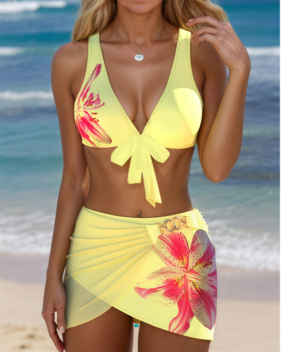 Bikini Met Bloemblaadprint En Rokstijl Als Tweedelig Set