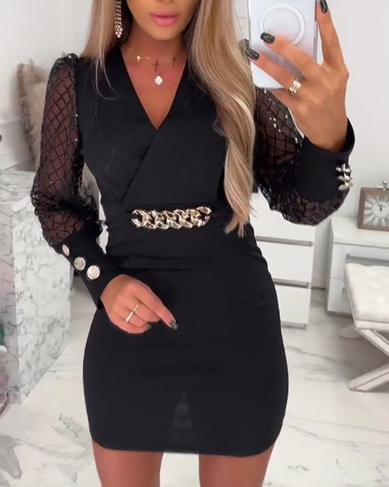 Jurk Met V-Hals Kettingknopen En Meshpatchwork