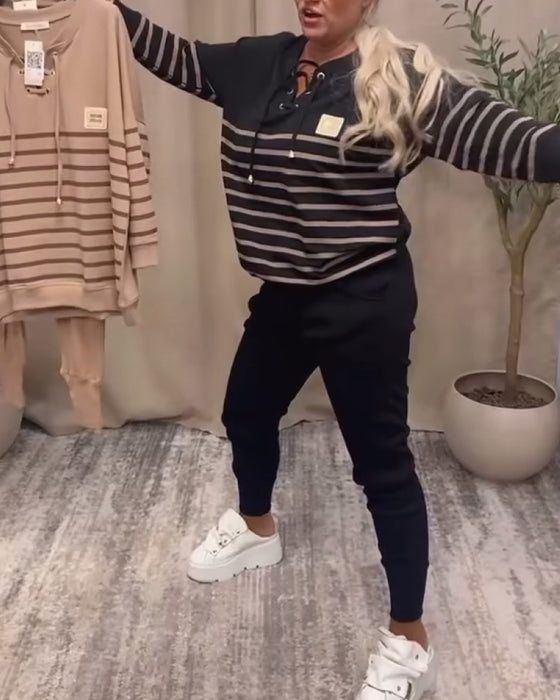 Tweedelig Set Met Casual Gestreepte Sportbroek Tot De Enkel