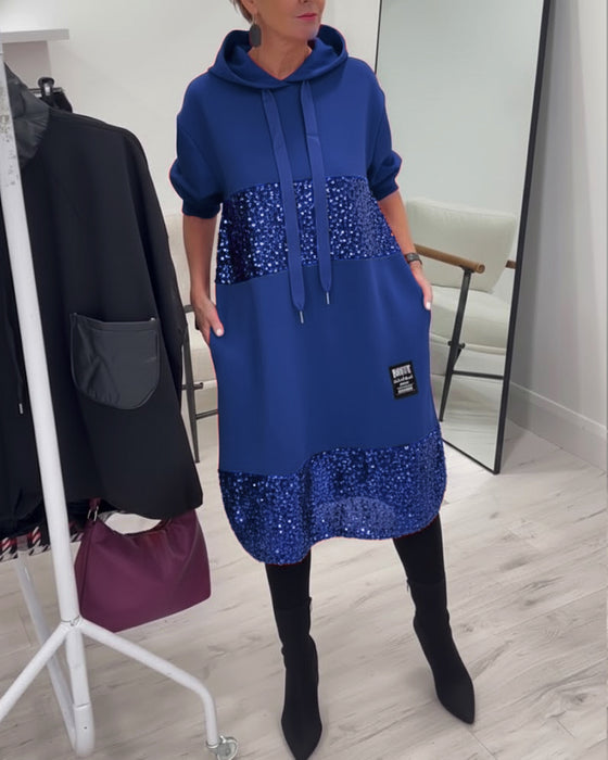 Jurk Met Capuchon En Modieus Patchwork