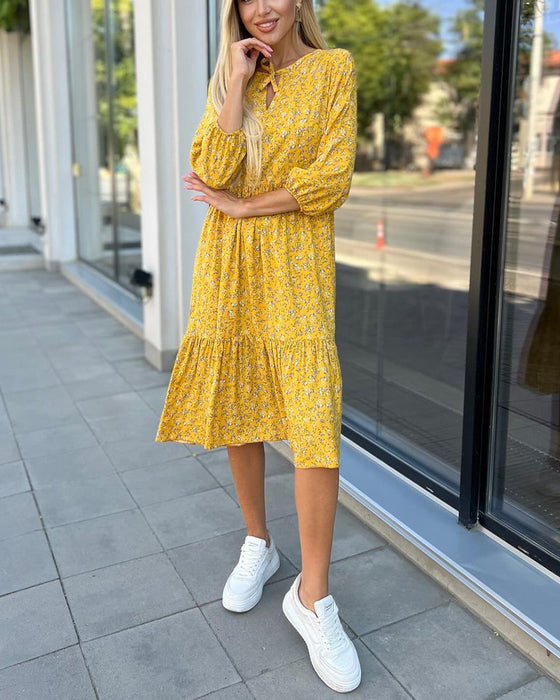 Frisse gebloemde casual jurk met plooien