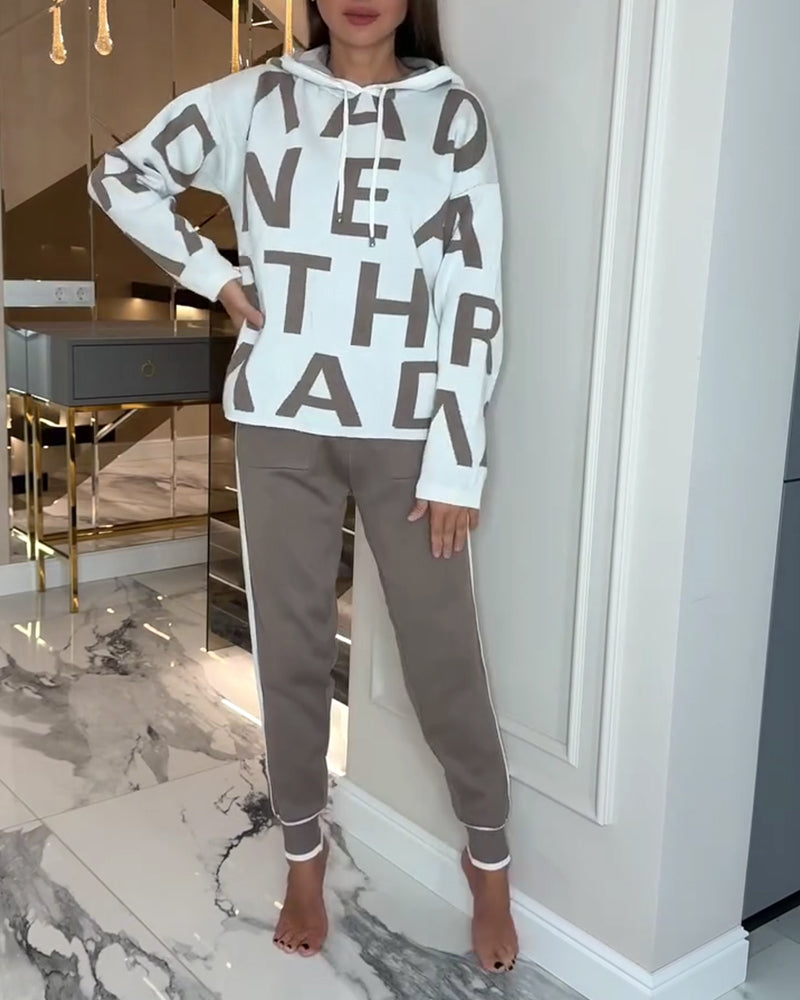 Tweedelig Setje Met Capuchon En Letterprint