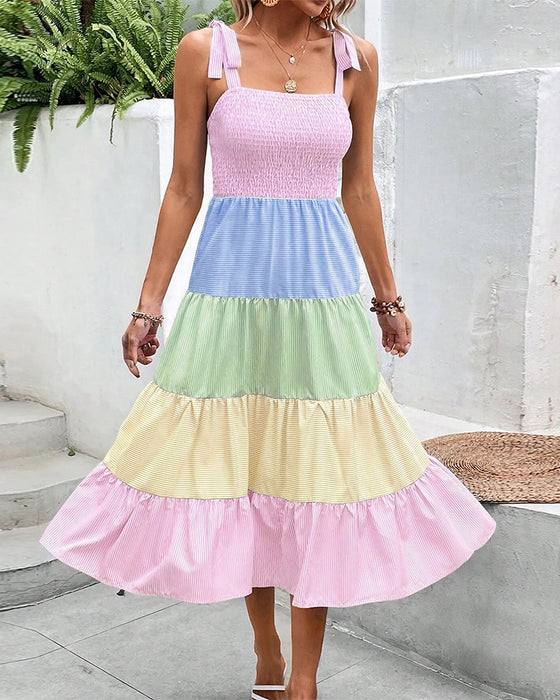 Jurk met contrasterende panelen en bandjes