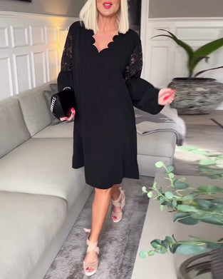 Elegante jurk met V-hals kanten holle en lange mouw