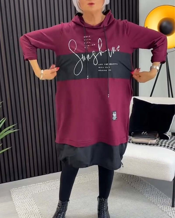 Casual hooded dress met color block letter print en pocket