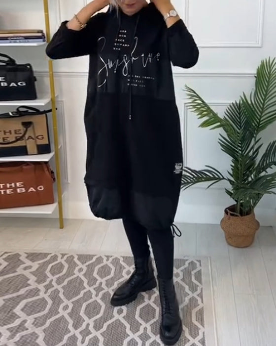 Casual hooded dress met color block letter print en pocket