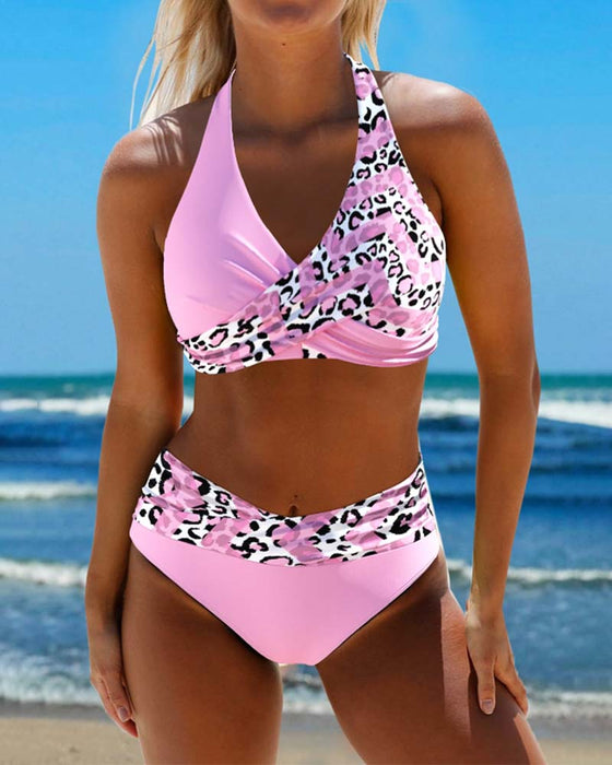 Halternek bikini met luipaardpatchworkprint