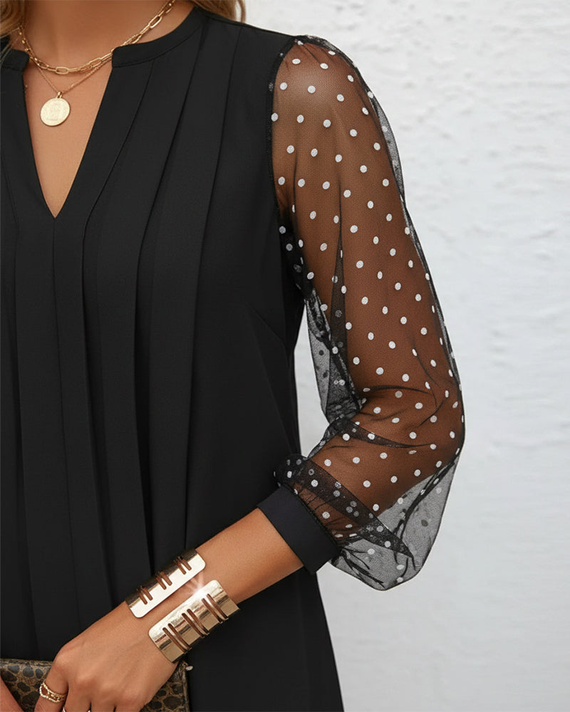 Jurk Met V-Kraag Ontwerp, Gaasstof En Afslankende Passform