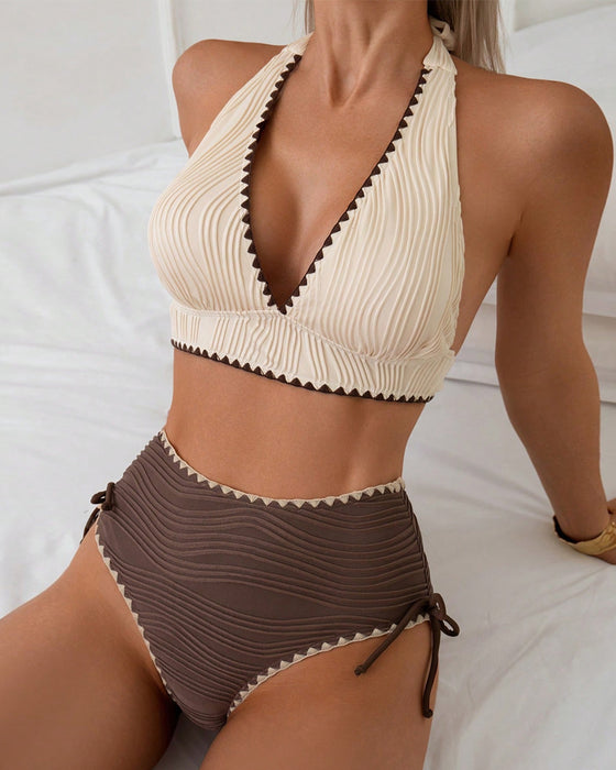 Bikini Tweedeels Set Met Halternek en Contrastkleur Design