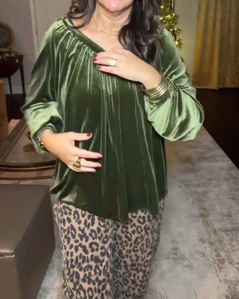 Casual top met V-hals, losse pasvorm en lange mouwen