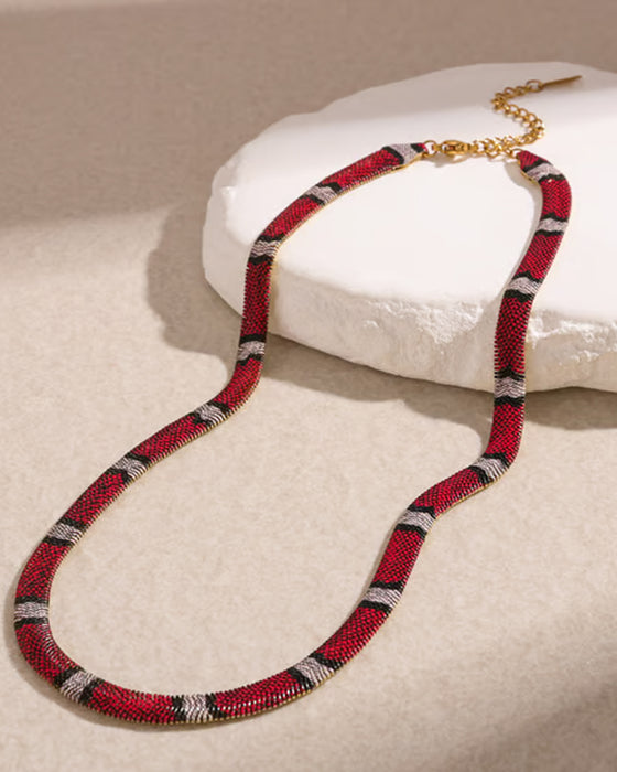 Slangen Statement Ketting – Een Symbool van Mystiek & Kracht