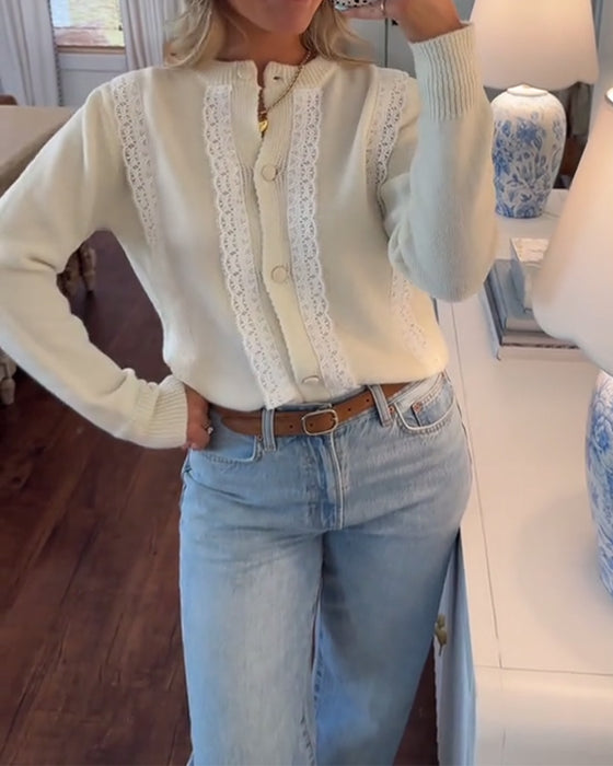Elegante cardigan met kant en knoopjes