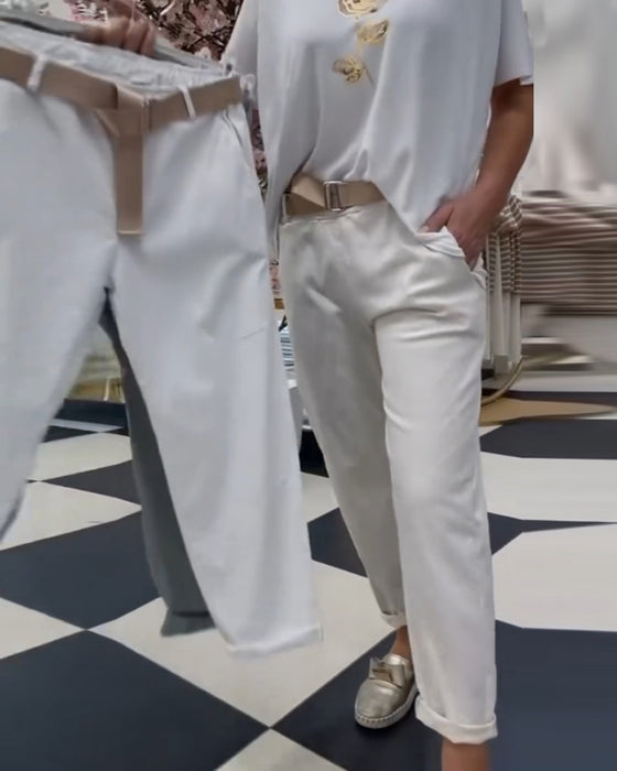 Broek in eenvoudige kleuren en casual stijl