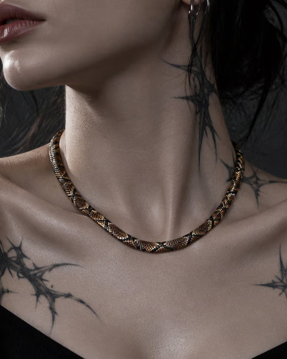 Slangen Statement Ketting – Een Symbool van Mystiek & Kracht