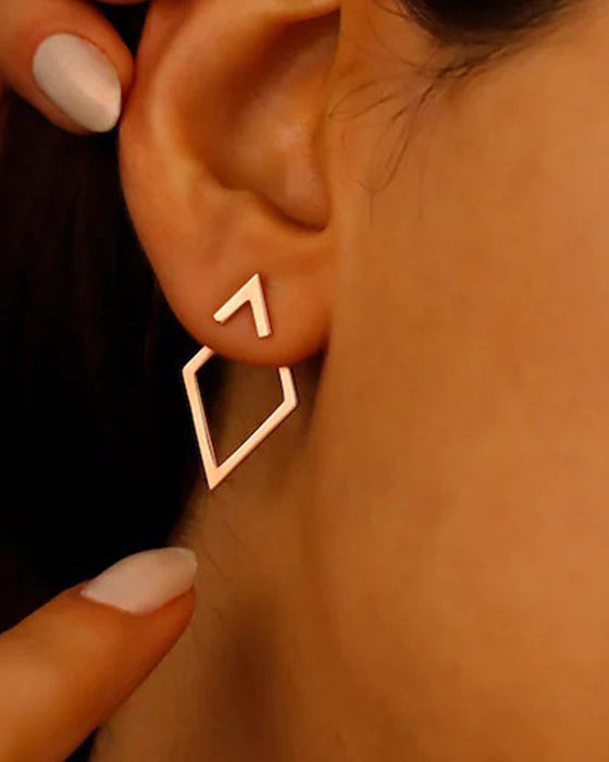 Eenvoudige diamantvormige elegante oorbellen