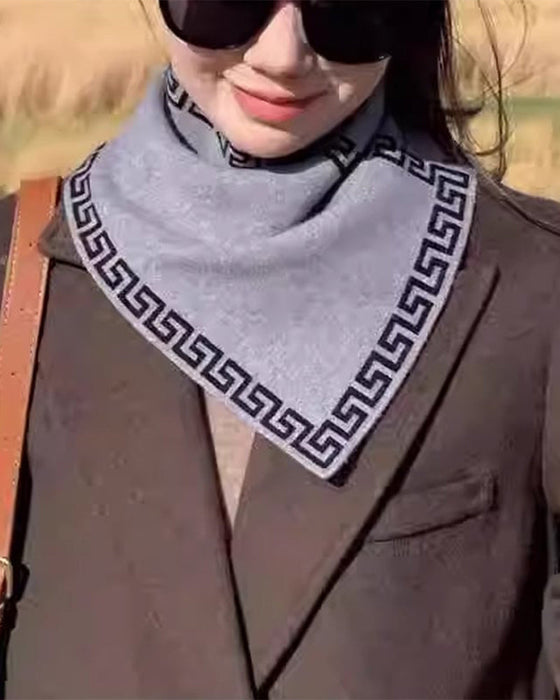 Modieuze veelzijdige driehoeksjaal