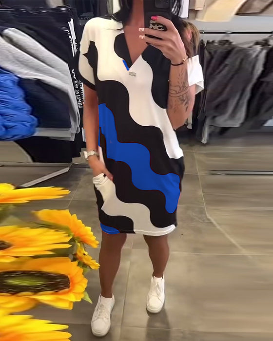 Jurk Met V-Hals En Golvend Print