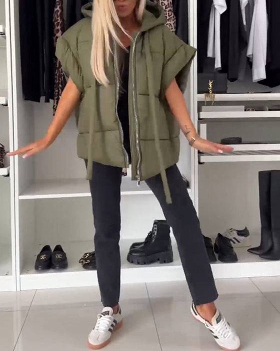 Gewatteerde jassen met capuchon, effen kleur, korte mouwen en rits