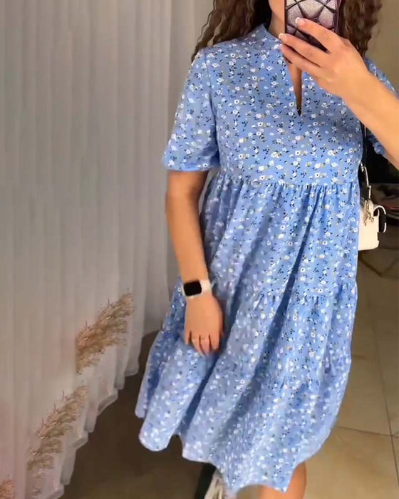 Losvallende, gebloemde casual jurk