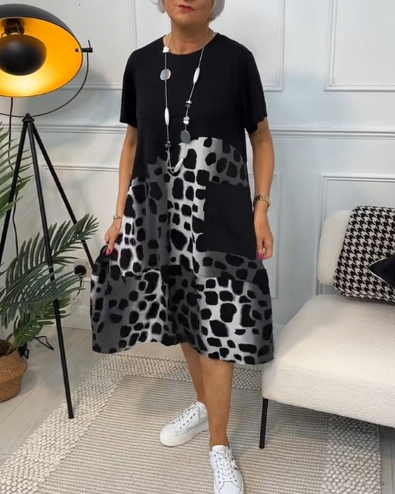 Jurk met korte mouwen en ronde hals met print