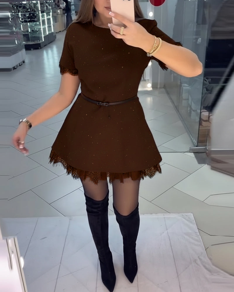 Glinsterende Kantjurk Met Korte Mouwen En A-Lijn