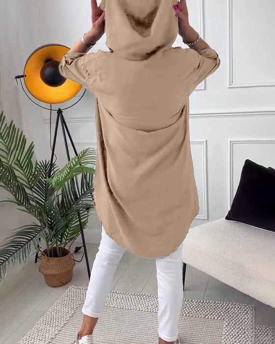 Jas met capuchon en letterprint