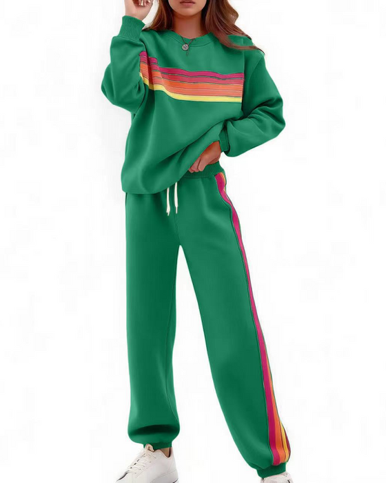 Set Kleurrijke Gestreepte Sweatshirt En Joggingbroek