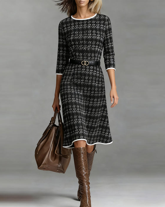 Jurk Met Ronde Hals En Chanel-Stijl