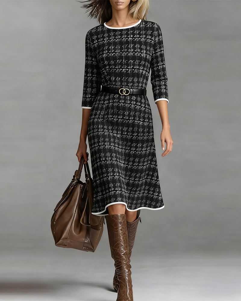 Jurk Met Ronde Hals En Chanel-Stijl