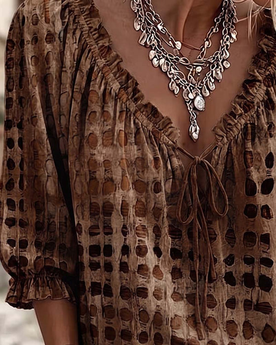 Blouse Stippenpatroon Met Vetersluiting